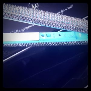 Leyla Milani Ceramic Travel Hair Straightener